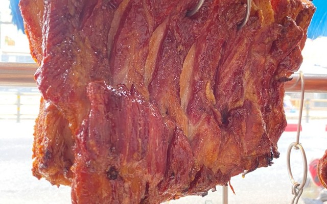 Heo Quay Yến Bình Thủy - Heo Quay & Bánh Mì - Lê Hồng Phong 