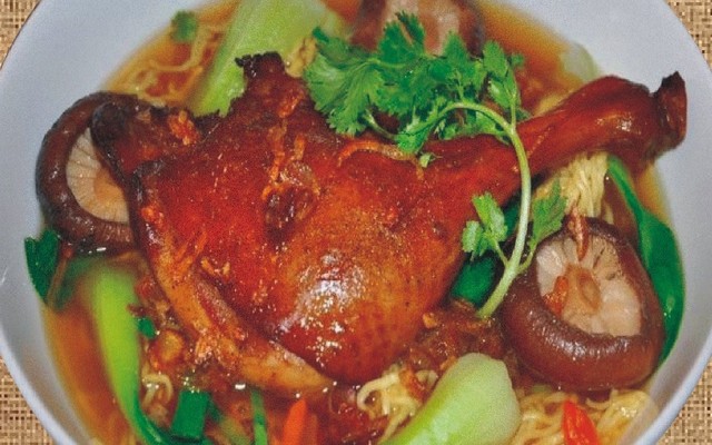 Hiền - Mì Vịt Tiềm & Cơm Gà Xối Mỡ - Phan Chu Trinh