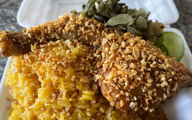 Tuấn Ù - Cơm Gà Mắm Tỏi - 193 Đ.Hải Thượng Lãn Ông