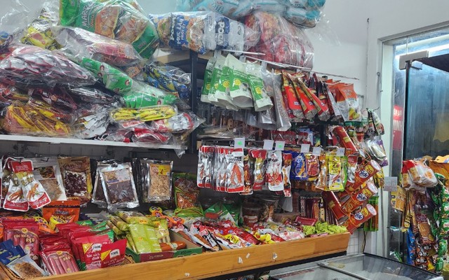 Long Thịnh Mart - Tạp Hóa & Ăn Vặt - 42 Phan Đình Giót