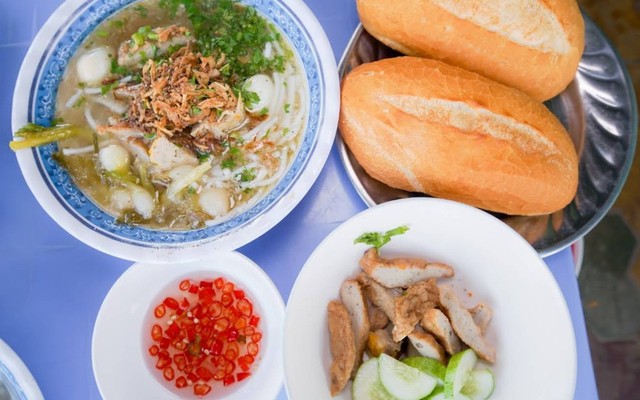 Bánh Canh DÌ BÉ - Tôn Đức Thắng