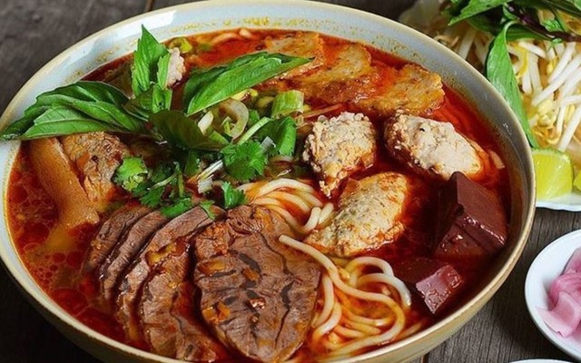 Bún Bò Huế - Cây Khế - Trần Văn Dư