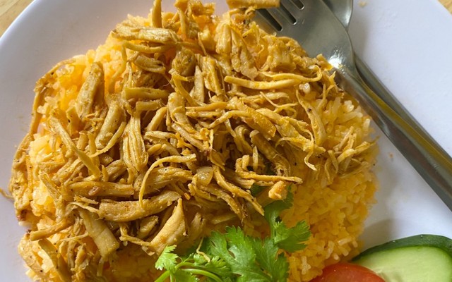 Cơm Sinh Viên Cô Tâm - Gà Xé - Võ Trường Toản