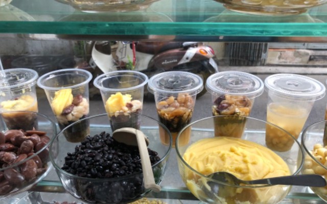 Tiệm Chè Mẹ Bột - Chè Thập Cẩm, Sâm Bổ Lượng & Sữa Chua Lá Nếp - Bùi Thị Xuân