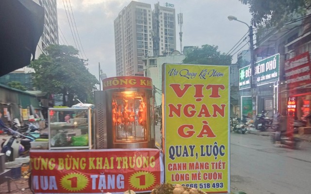 Vịt Quay Kỷ Niệm - Vịt Cỏ - Đống Đa