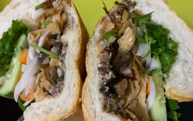 QUÁN CHAY HƯƠNG HẠ - Bánh Mì & Hủ Tiếu - 10 Giáp Hải
