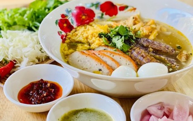 Bánh Canh Ghẹ Tôm Tít Quê Mẹ - Bánh Canh & Bò Kho - Đoàn Văn Bơ