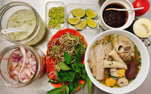 Bún Bò Ông Huế - Bún Bò, Bánh Xèo & Nem Lụi - Lĩnh Nam