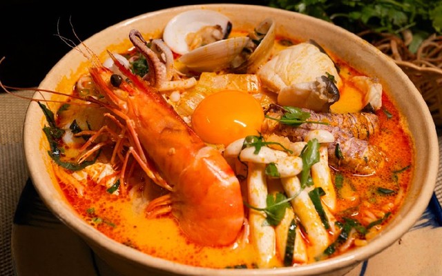Hải Sản Đất Cảng - Bún Thái Hải Sản - 58 Trung Phụng