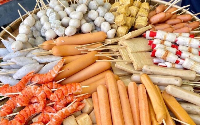 Ăn Vặt COCO - Cá Viên Chiên & Mì Trộn - Nguyễn Phúc Chu