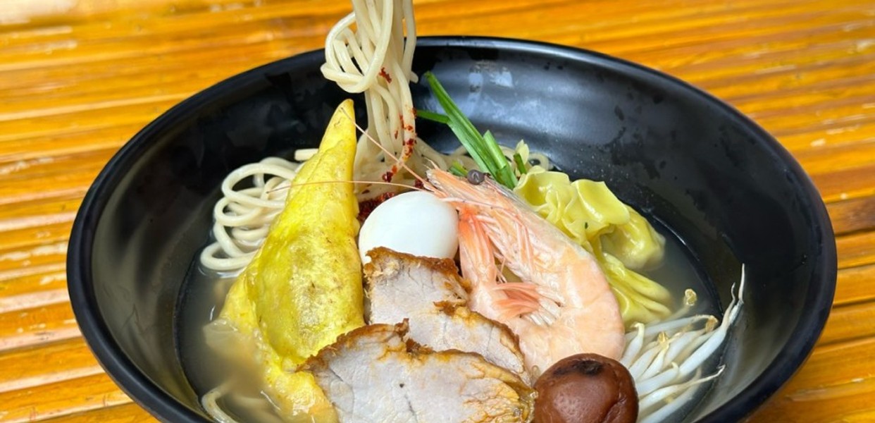 Mì Vằn Thắn & Gyoza Tôm Tôm - Mì Vằn Thắn & Gyoza - Số 2 Ngõ 25 Phan Văn Trường