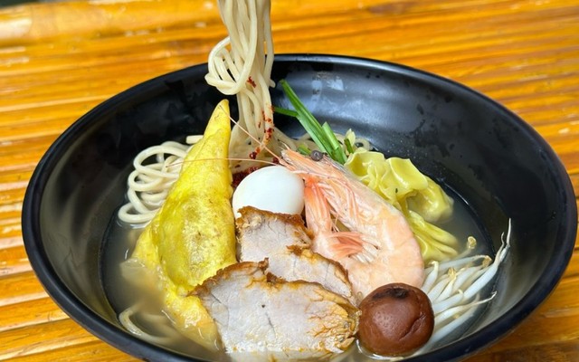 Mì Vằn Thắn & Gyoza Tôm Tôm - Mì Vằn Thắn & Gyoza - Số 2 Ngõ 25 Phan Văn Trường