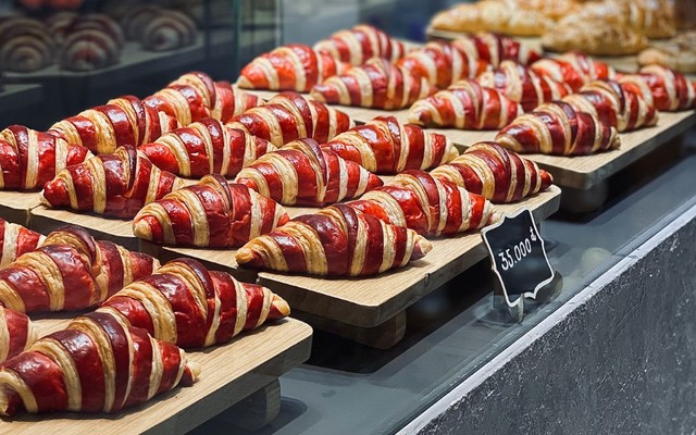 Délici Bakery & Cafe - Tiệm Bánh & Cafe - 164 Hoàng Diệu