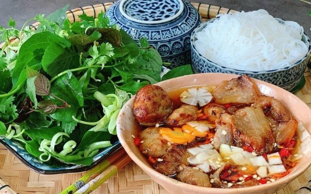 CÔ ĐÔNG - Bún Chả, Bún Trộn, Bún Mọc - Phố TRIỀU KHÚC