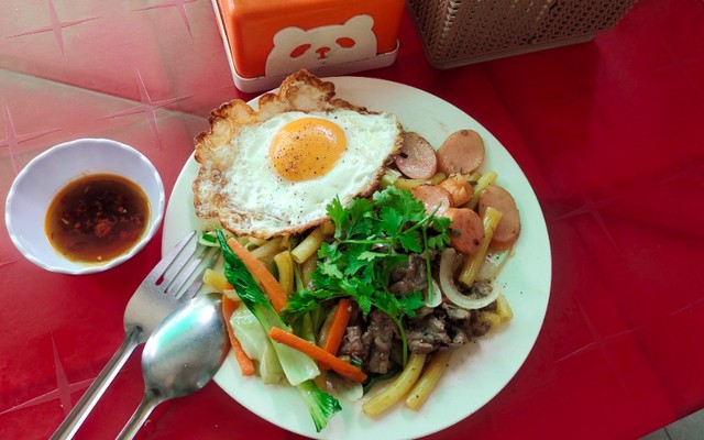 Quán Ăn 4A - Nui, Mì Xào & Bột Chiên - Đường 15