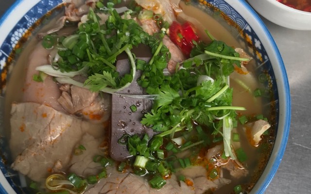 Bún Bò Huế Bà Triệu - Bún - 33 Bà Triệu