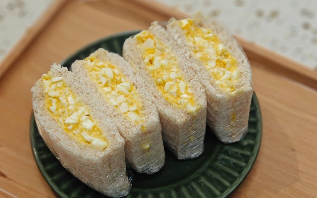 Xăng Uých - 70 Đặng Tiến Đông