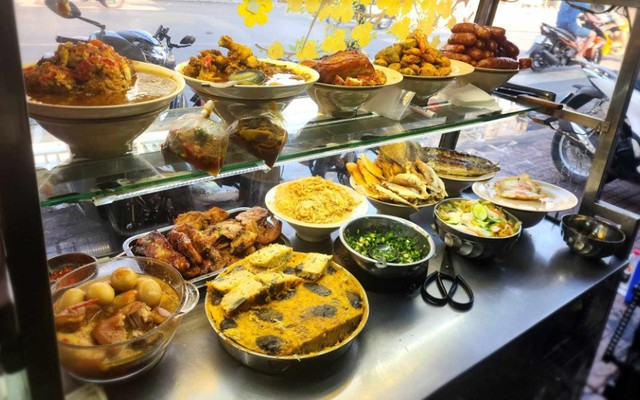 Cơm Tấm Thương - Cơm Tấm - Nguyễn Thị Tần