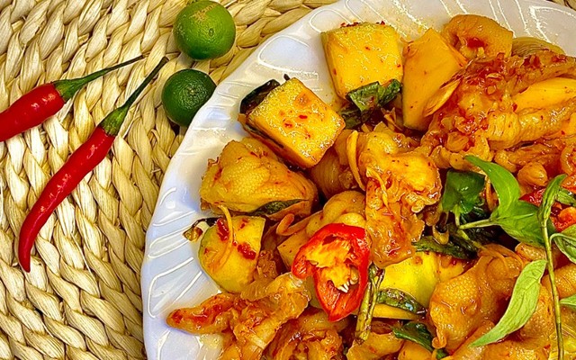 Tiệm Ăn Vặt Pichi - Chân Gà Sốt Thái & Tai Heo Sốt Thái - Miếu Gò Xoài