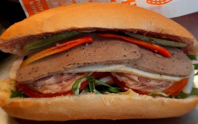 Bánh Mì Ngọc Hà - Bánh Mì Thập Cẩm - Nguyễn Ái Quốc