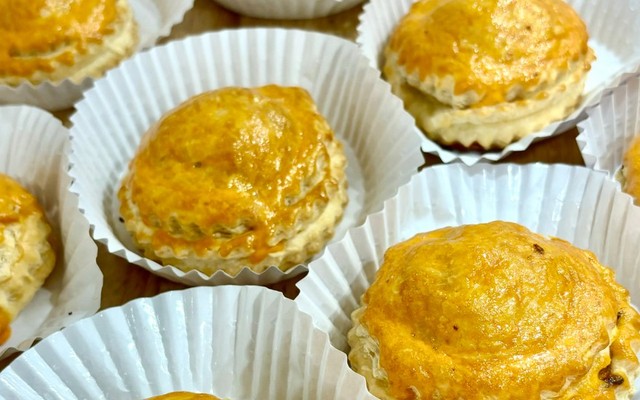 Tiệm Bánh Nguyệt Moon - Bánh - Trần Quang Khải