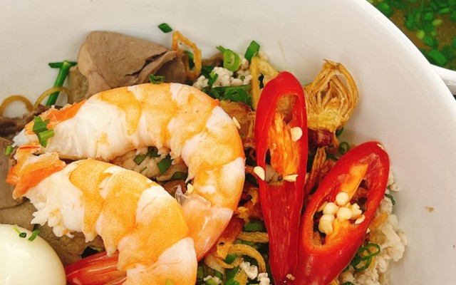 HỦ TIẾU NAM VANG - THÀNH PHÁT - CÁCH MẠNG THÁNG 8