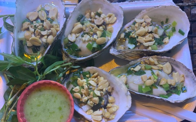 Hàu Sữa Nướng - 1086 Lê Văn Lương