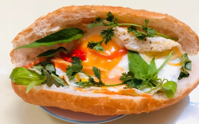 Bánh Mì Chả Cá Cô Bảy - Huỳnh Tấn Phát