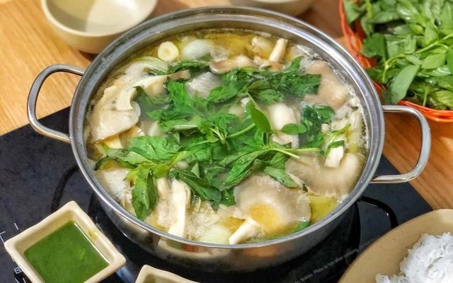 Lẩu Gà Lá É Tao Ngộ - Hoàng Bá Bích