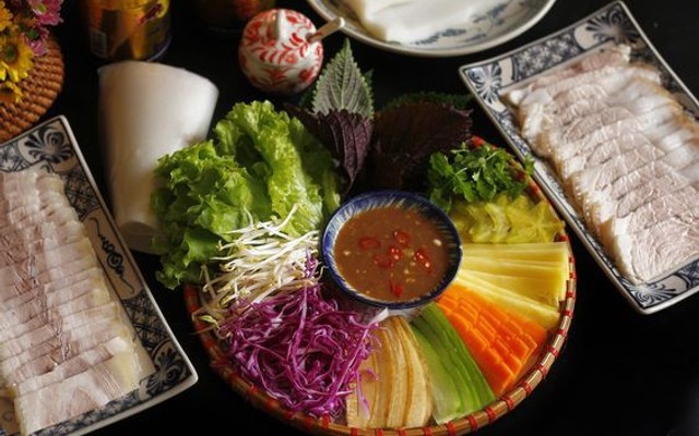 Bánh Tráng Cuốn Heo Quay Mix - 71 Bùi Minh Trực