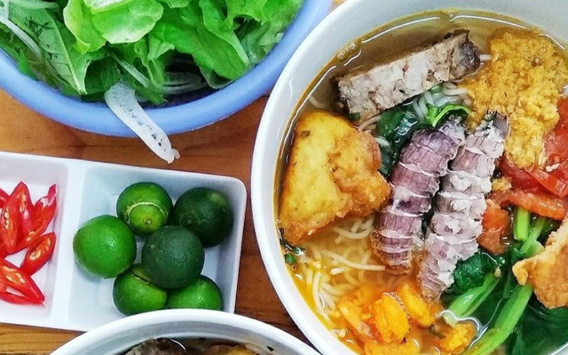 Bún Hải Sản Bà Châm - Đội Cấn