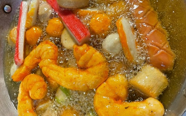 Tiệm Ăn Nhỏ 24h - Mì Trộn & Ăn Vặt Cá Viên Chiên - CMT8