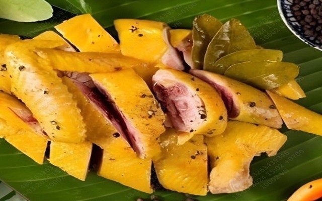 Gà Ủ Muối - Giò Chả LÊ GIANG