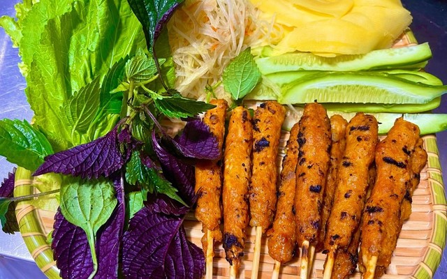 Chảo Gang, Bánh Xèo & Nem Lụi - Đặc Sản Miền Trung - Tô Hiệu