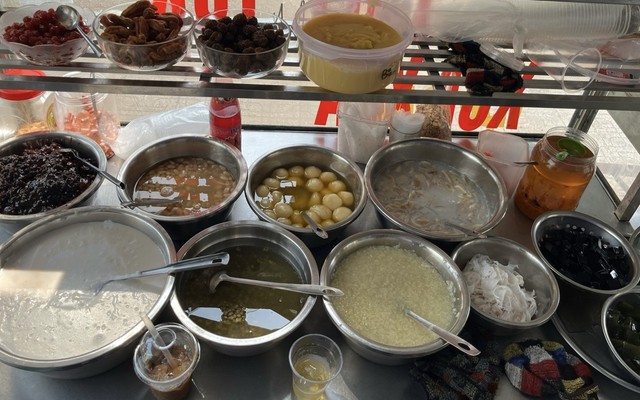 Chè 17 Cao Thắng - Cô Thịnh