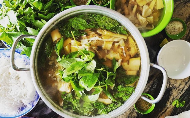 Lẩu Gà Lá É Tao Ngộ - 210 Phan Đăng Lưu