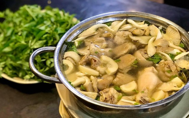 LẨU GÀ LÁ É TAO NGỘ - DƯƠNG QUẢNG HÀM