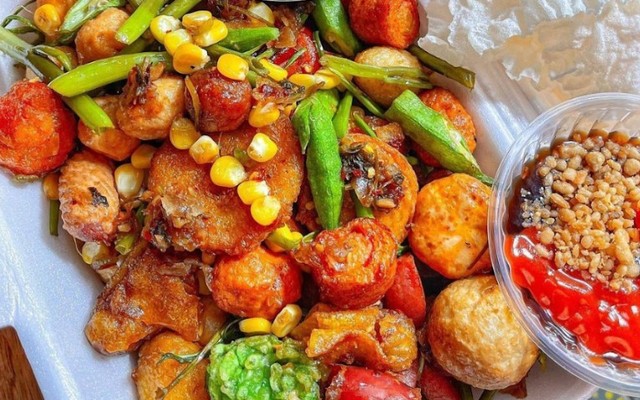Ăn Vặt & Cá Viên Chiên Vương Phát - Cách Mạng Tháng Tám
