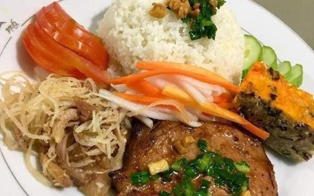 Cơm Tấm 215 - Phạm Văn Thuận