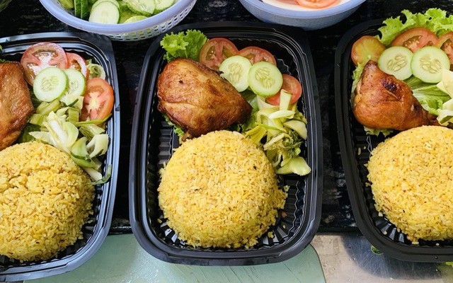 Cơm Gà Xối Mỡ & Bún Chả Hà Nội - Đường Số 1