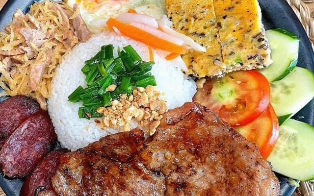 Cơm Tấm Ông Luật - Đường 30 Tháng 4