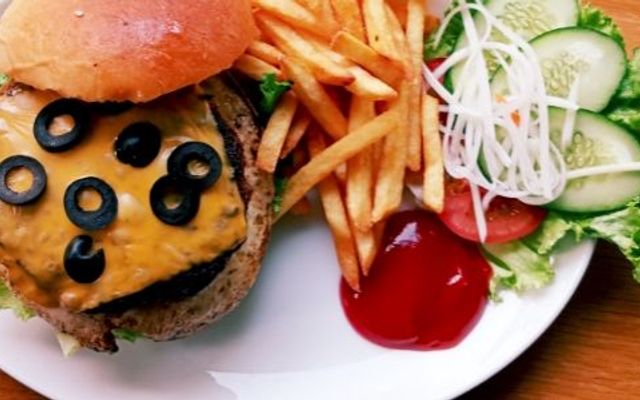 Jame's Snack, Pizza & Bánh Mì