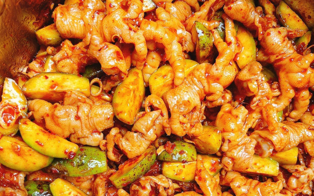 Mây Food - Chân Gà & Bạch Tuộc Sốt Thái