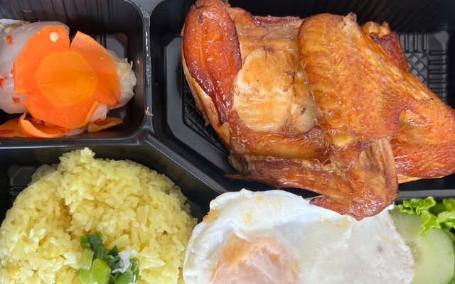 Cơm Cậu Tư - Nguyễn Phước Lan