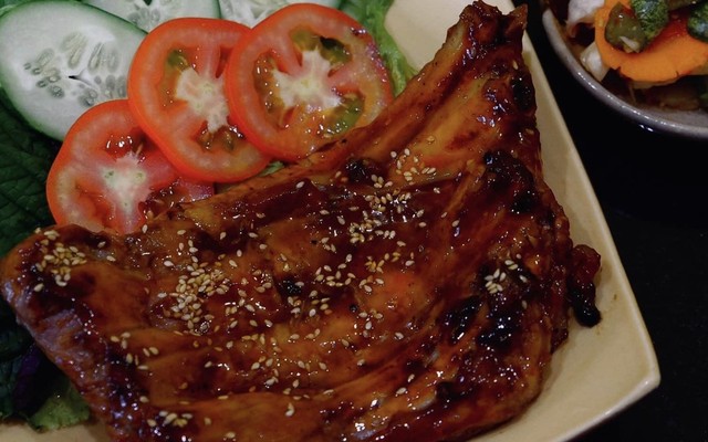 Tiệm Nướng Lò - Bánh Mì Heo Quay & Đồ Nướng