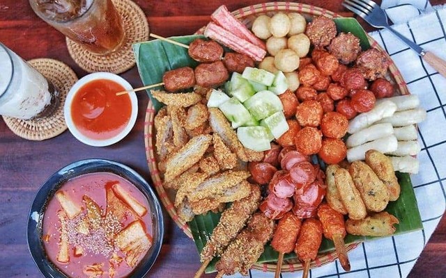 Mỳ Chua Cay & Đồ Ăn Vặt - Hoàng Quốc Việt