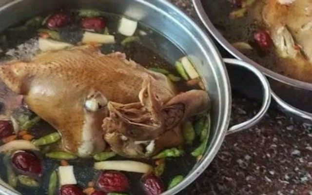 Quán Quỳnh - Cơm Tấm, Bún Thịt Nướng & Lẩu Gà Tre Ớt Hiểm