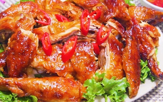 Cơm Gà 3 Màu - Cơm Gà Xối Mỡ - 203 Lê Đại Hành