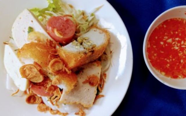 Bánh Ướt Nóng & Bún Thịt Xào - Ăn Vặt Vy Vy