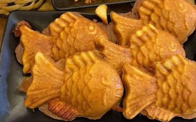 Tiệm Trà & Bánh Cá - Nhà Cốm